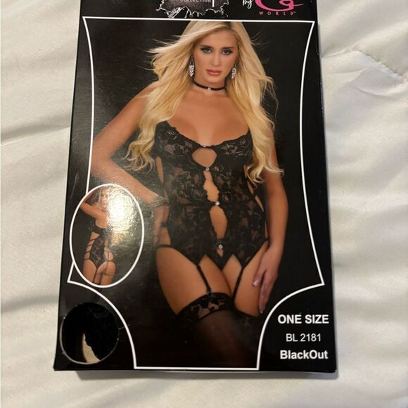 Black Chantilly Lace Corset - Picture 6 of 6